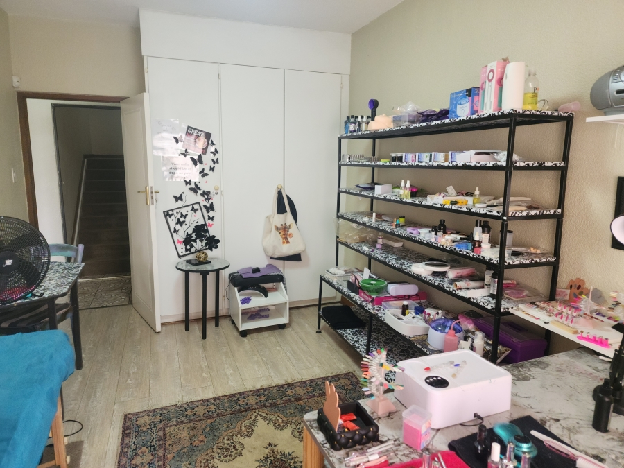 5 Bedroom Property for Sale in Rant En Dal Gauteng