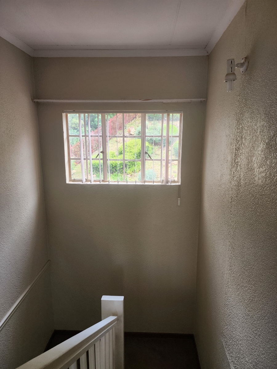 5 Bedroom Property for Sale in Rant En Dal Gauteng