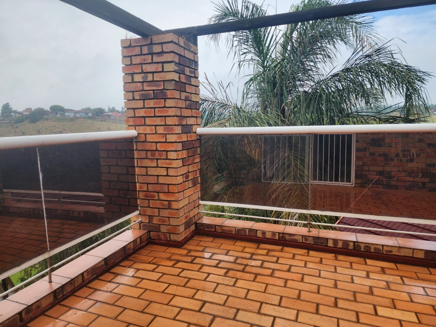 5 Bedroom Property for Sale in Rant En Dal Gauteng