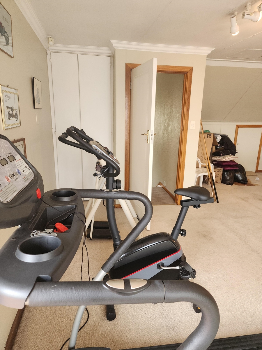 5 Bedroom Property for Sale in Rant En Dal Gauteng