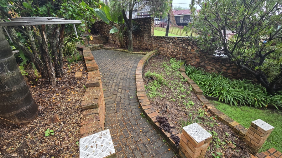 5 Bedroom Property for Sale in Rant En Dal Gauteng