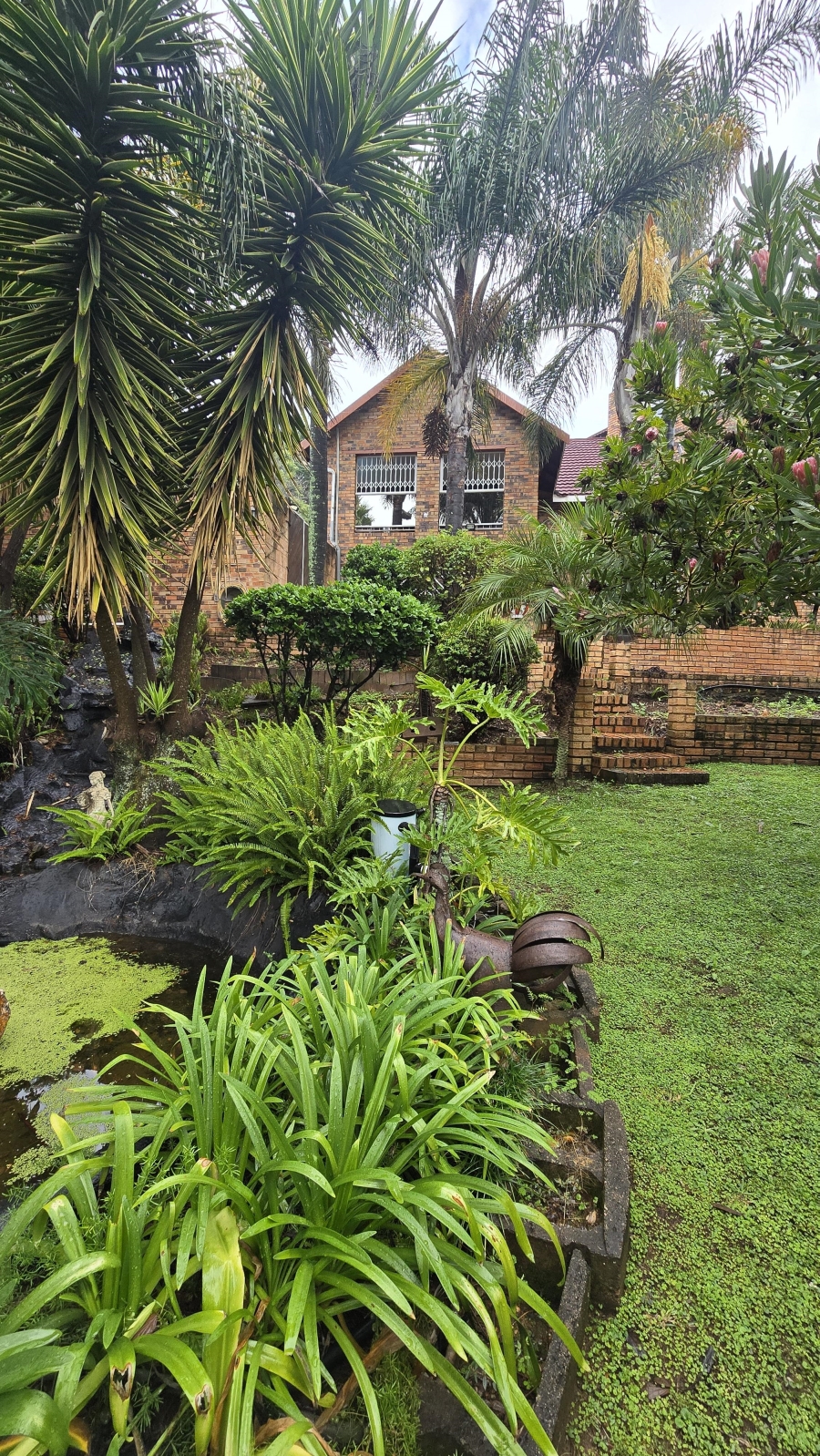 5 Bedroom Property for Sale in Rant En Dal Gauteng