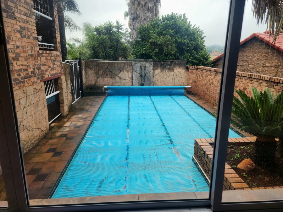 5 Bedroom Property for Sale in Rant En Dal Gauteng