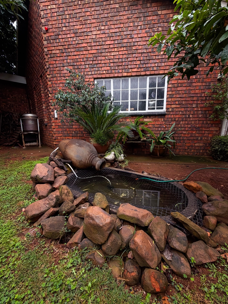 4 Bedroom Property for Sale in Garsfontein Gauteng