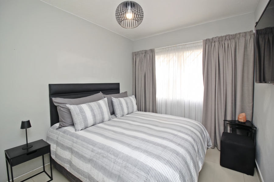 3 Bedroom Property for Sale in Wannenburghoogte Gauteng