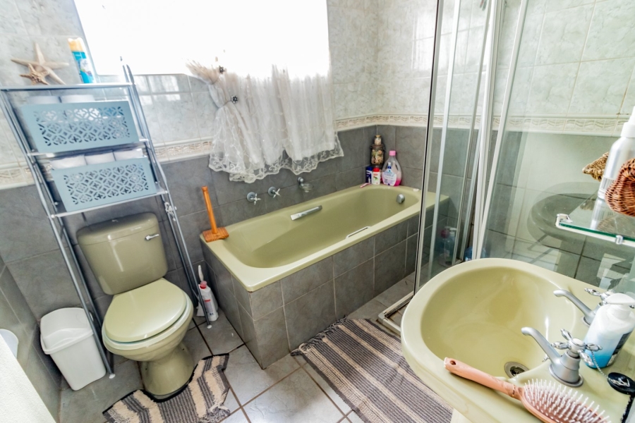 3 Bedroom Property for Sale in Jansenpark Gauteng