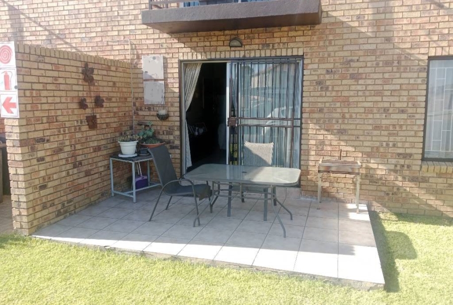 2 Bedroom Property for Sale in Ravensklip Gauteng