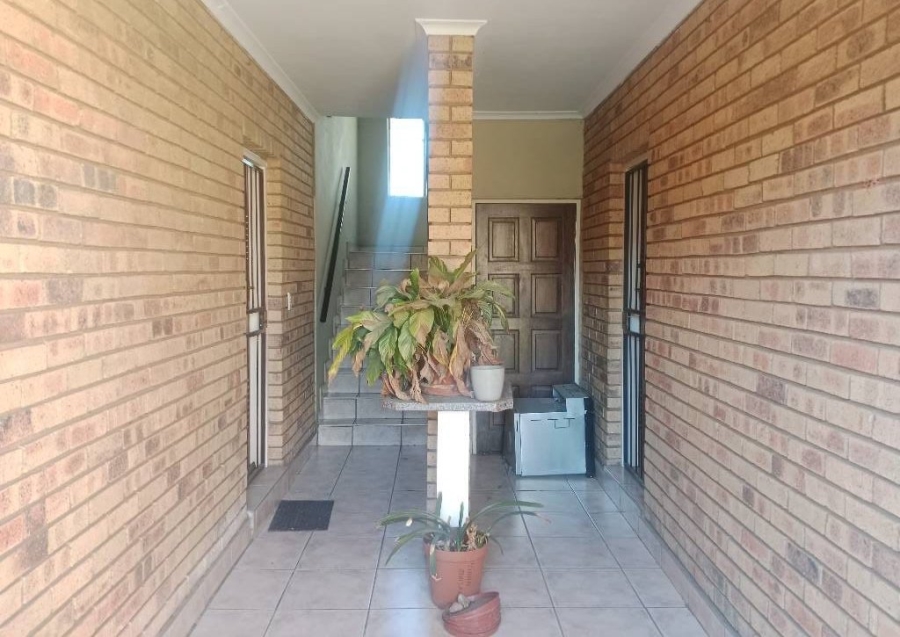 2 Bedroom Property for Sale in Ravensklip Gauteng