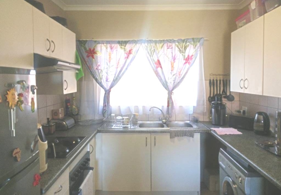 2 Bedroom Property for Sale in Ravensklip Gauteng