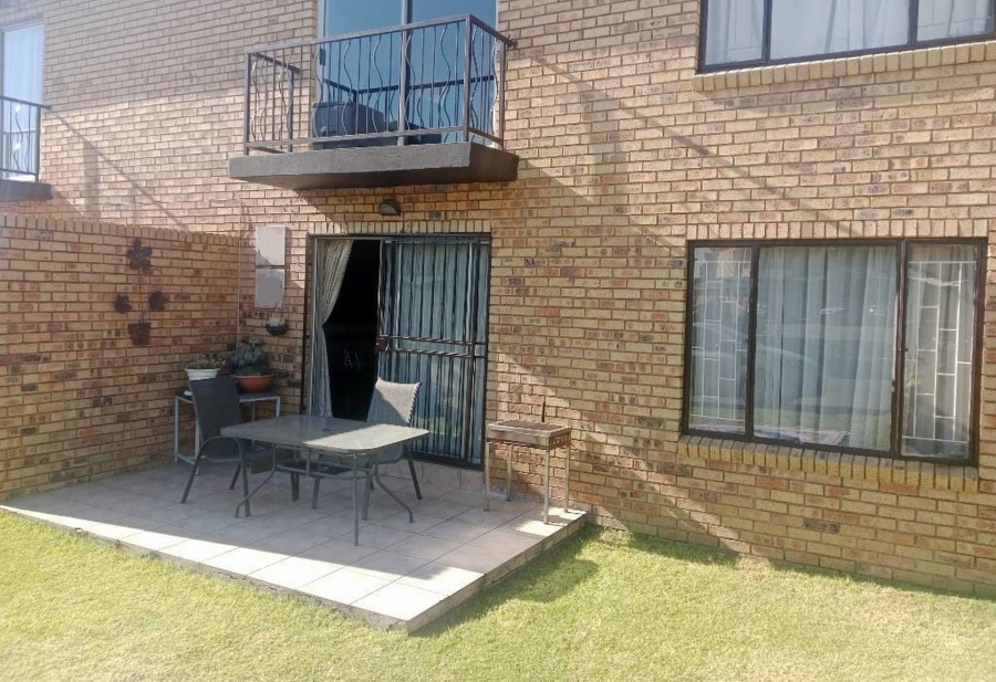 2 Bedroom Property for Sale in Ravensklip Gauteng