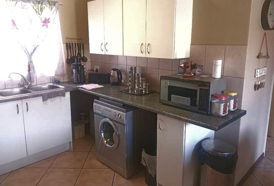 2 Bedroom Property for Sale in Ravensklip Gauteng