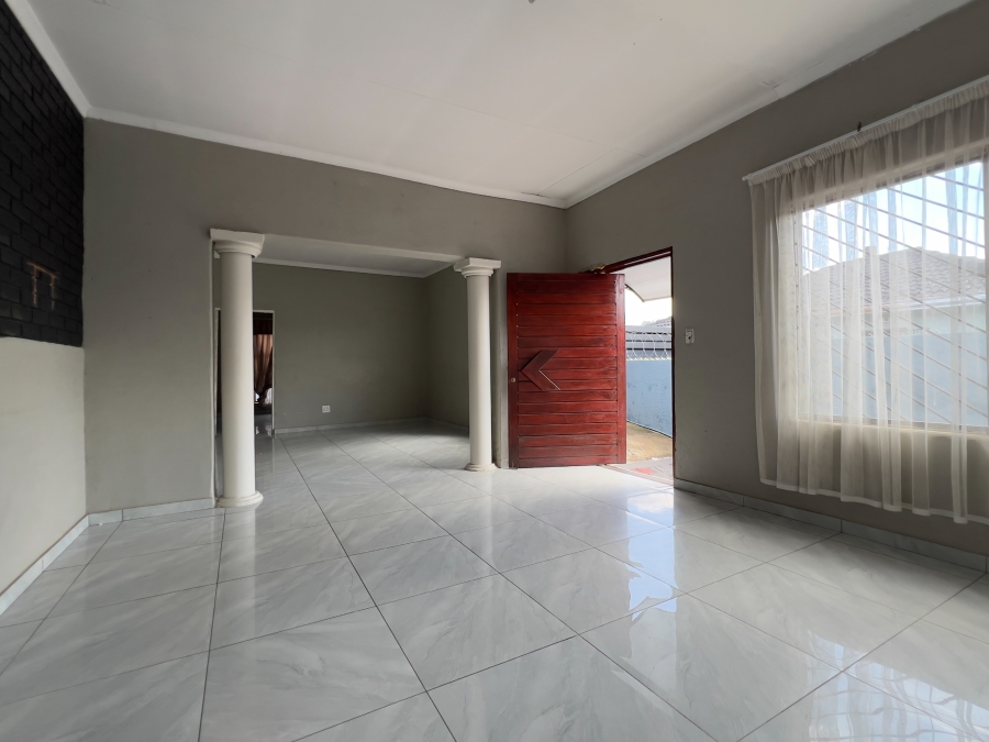 3 Bedroom Property for Sale in Birch Acres Gauteng
