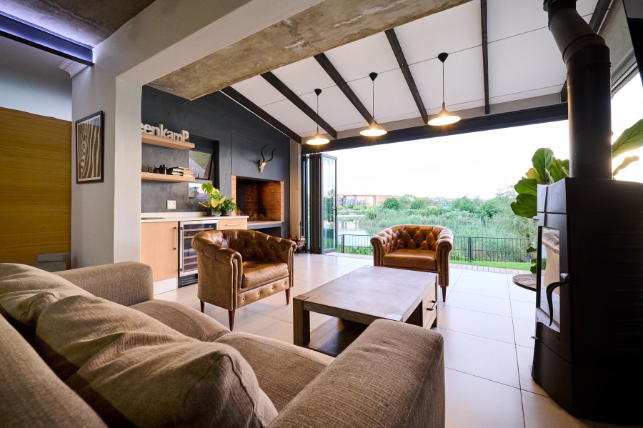 3 Bedroom Property for Sale in Waterfall Country Village Gauteng