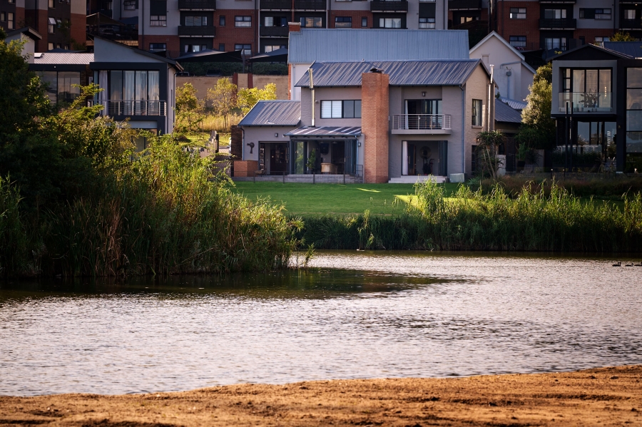 3 Bedroom Property for Sale in Waterfall Country Village Gauteng