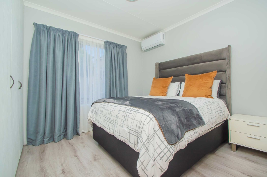 2 Bedroom Property for Sale in Ruimsig Gauteng