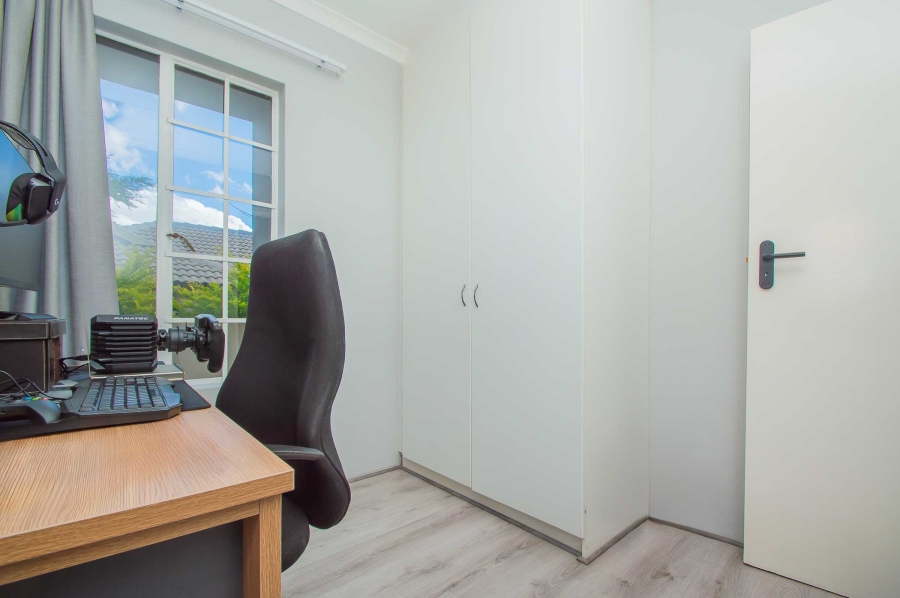 2 Bedroom Property for Sale in Ruimsig Gauteng