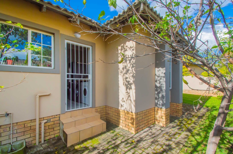 2 Bedroom Property for Sale in Ruimsig Gauteng