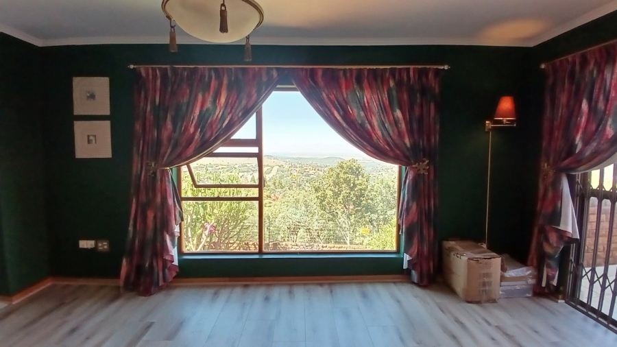 4 Bedroom Property for Sale in Bassonia Gauteng