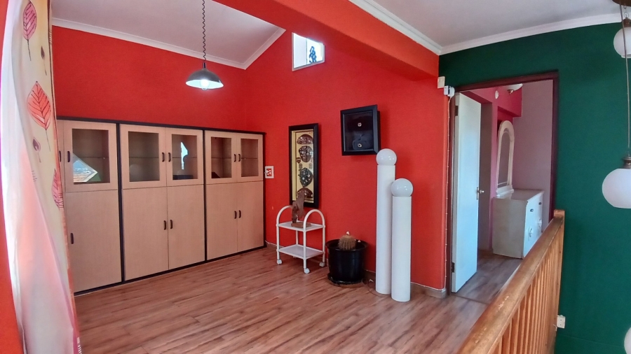 4 Bedroom Property for Sale in Bassonia Gauteng