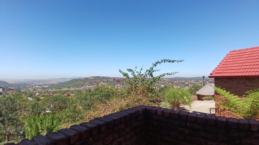 4 Bedroom Property for Sale in Bassonia Gauteng
