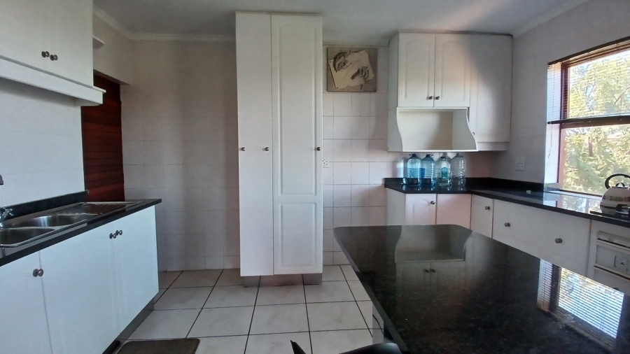 4 Bedroom Property for Sale in Bassonia Gauteng