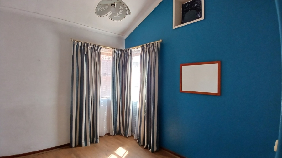 4 Bedroom Property for Sale in Bassonia Gauteng