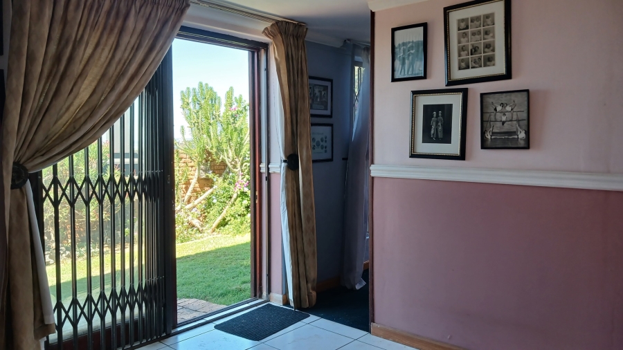 4 Bedroom Property for Sale in Bassonia Gauteng