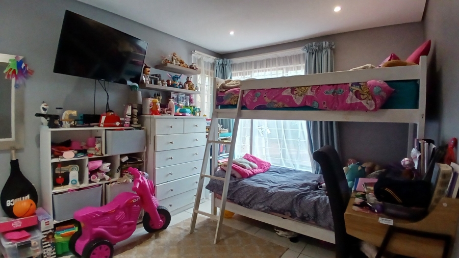 2 Bedroom Property for Sale in Bassonia Gauteng