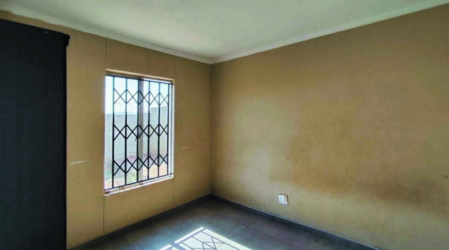 2 Bedroom Property for Sale in Savanna City Gauteng