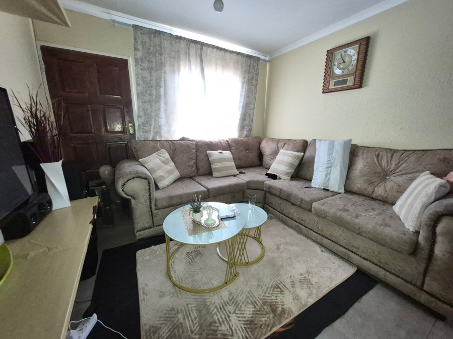 2 Bedroom Property for Sale in Savanna City Gauteng