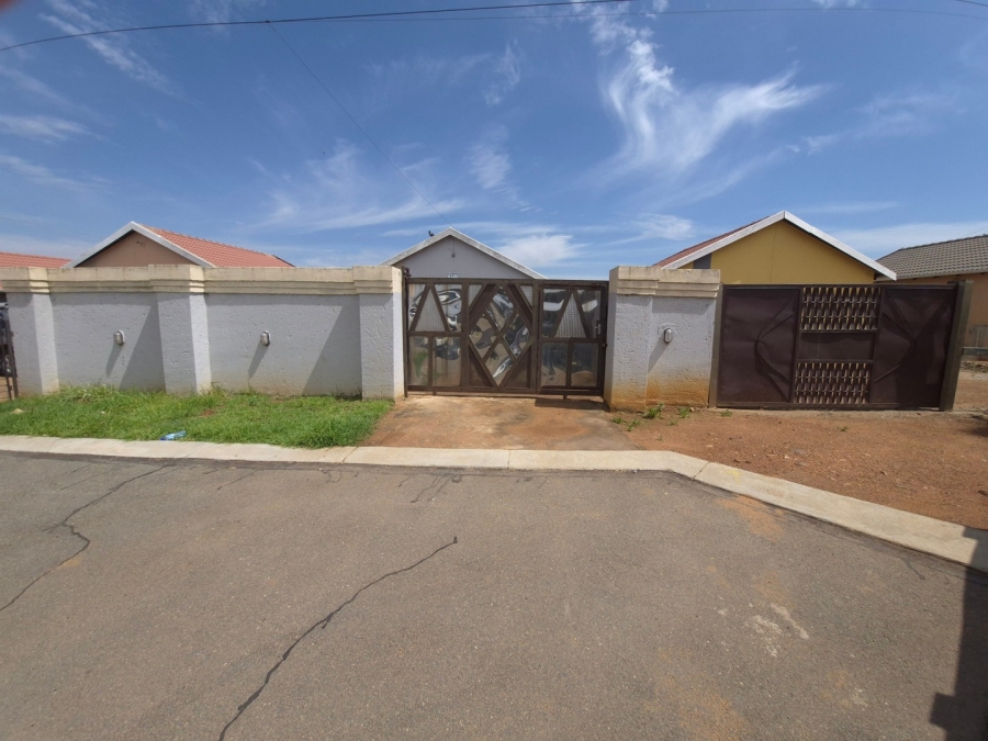 2 Bedroom Property for Sale in Savanna City Gauteng