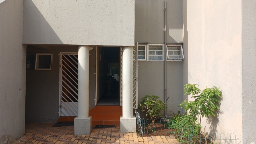 3 Bedroom Property for Sale in Oakdene Gauteng