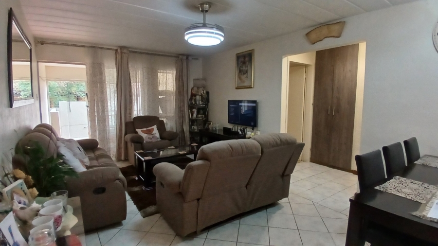 3 Bedroom Property for Sale in Oakdene Gauteng