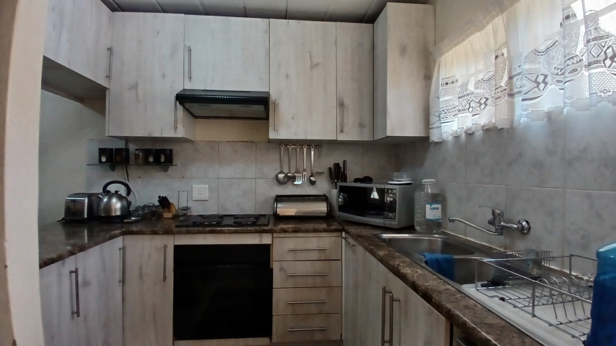 3 Bedroom Property for Sale in Oakdene Gauteng