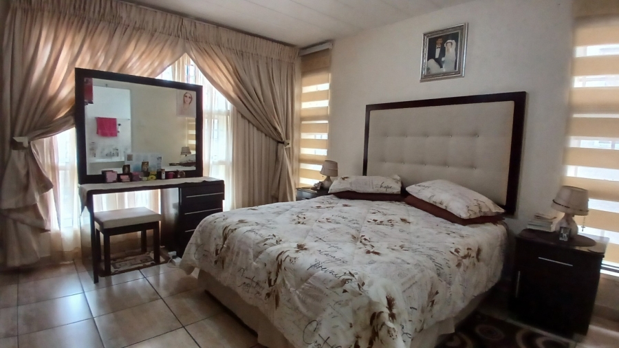3 Bedroom Property for Sale in Oakdene Gauteng