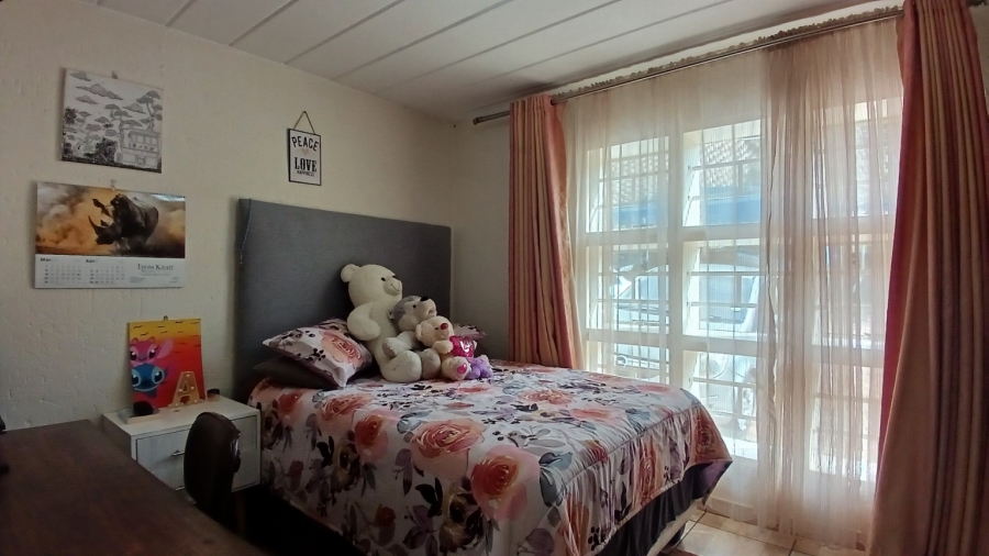 3 Bedroom Property for Sale in Oakdene Gauteng