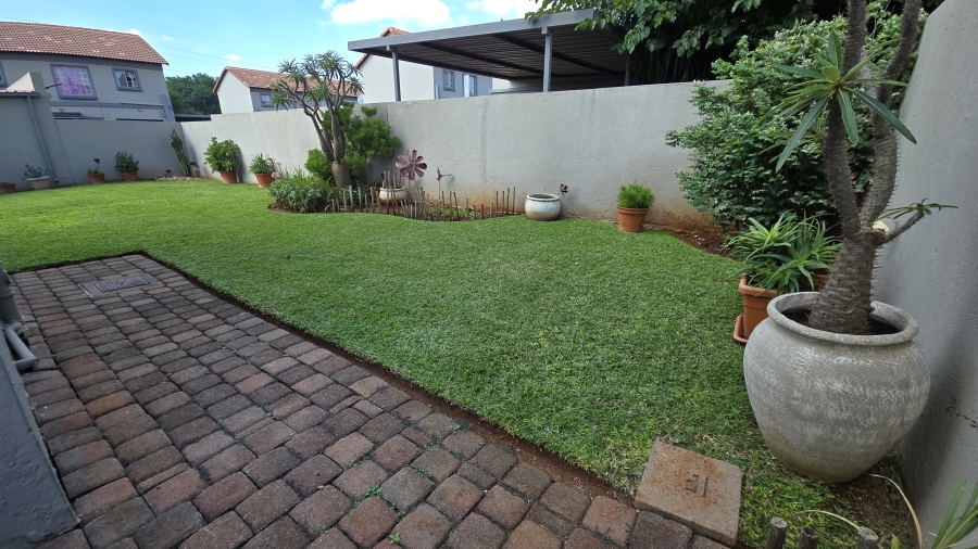 2 Bedroom Property for Sale in Annlin Gauteng