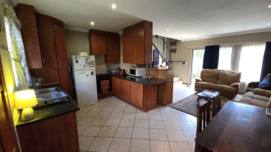 2 Bedroom Property for Sale in Annlin Gauteng