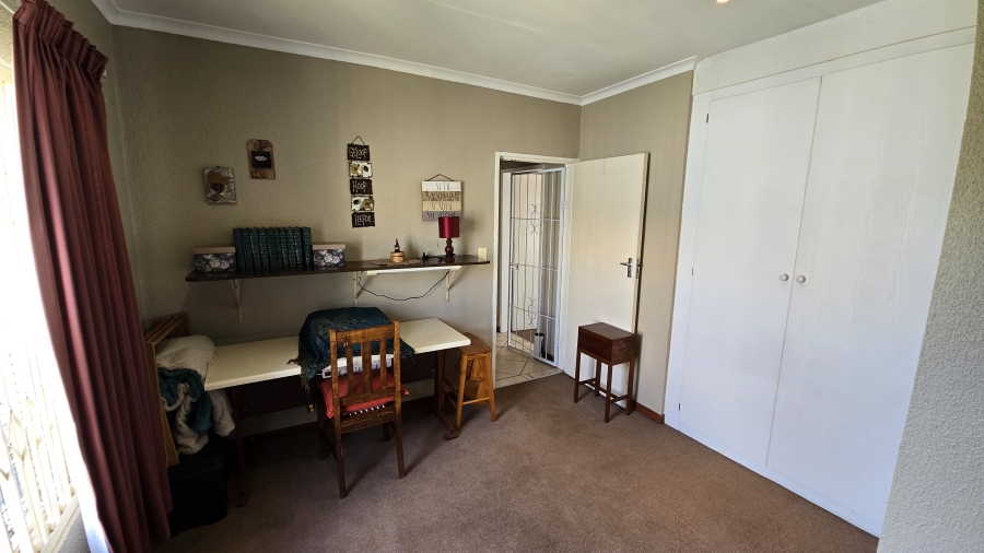 2 Bedroom Property for Sale in Annlin Gauteng