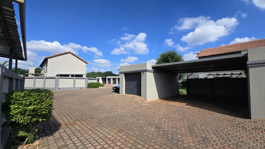 2 Bedroom Property for Sale in Annlin Gauteng