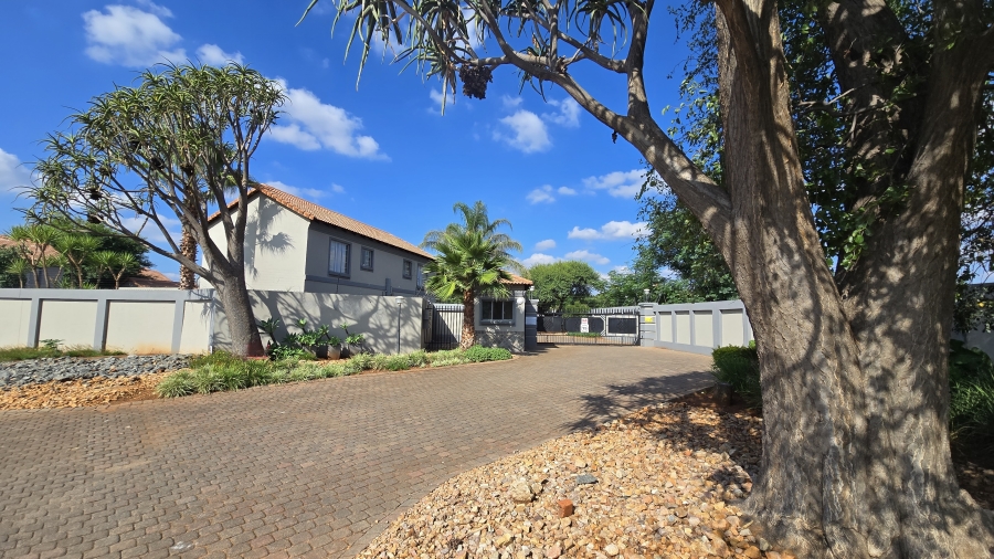 2 Bedroom Property for Sale in Annlin Gauteng