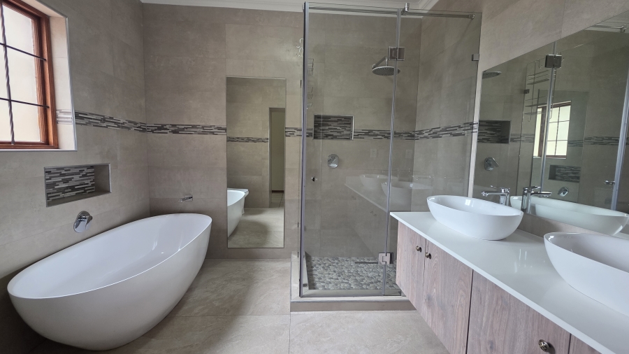 To Let 4 Bedroom Property for Rent in Lynnwood Manor Gauteng
