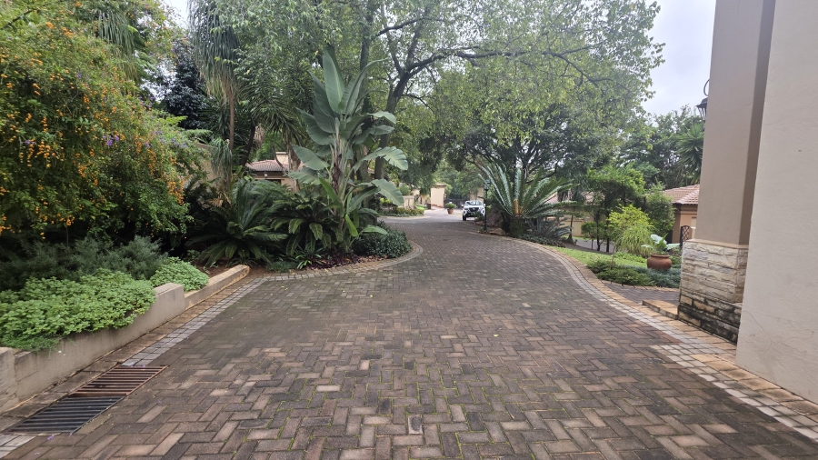 To Let 4 Bedroom Property for Rent in Lynnwood Manor Gauteng