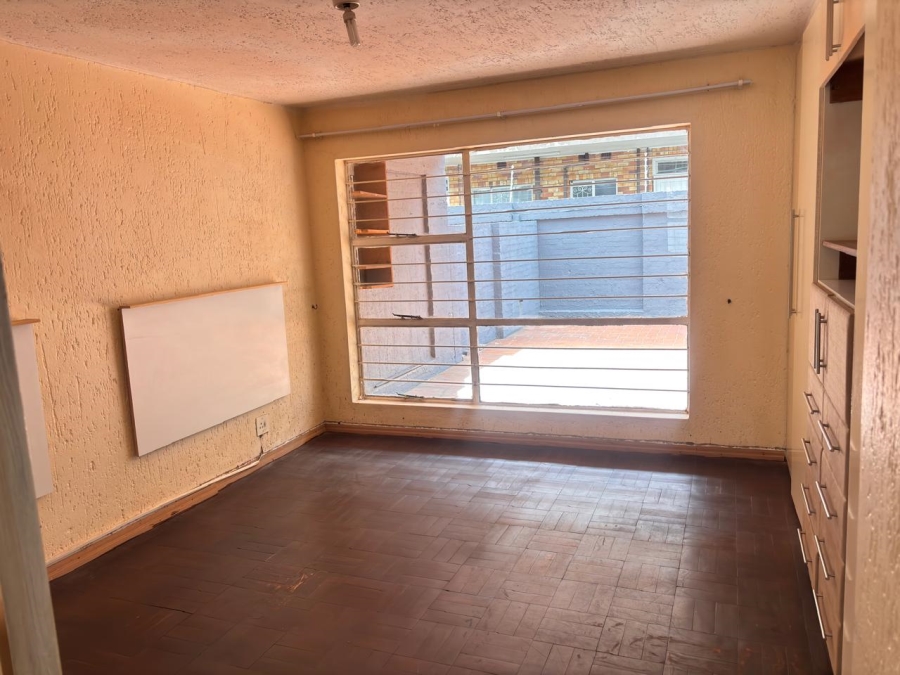 2 Bedroom Property for Sale in Townsview Gauteng