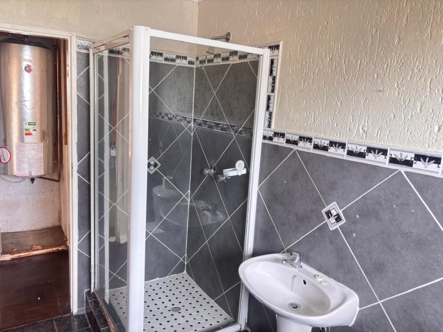 2 Bedroom Property for Sale in Townsview Gauteng