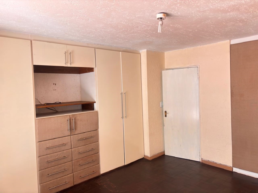 2 Bedroom Property for Sale in Townsview Gauteng