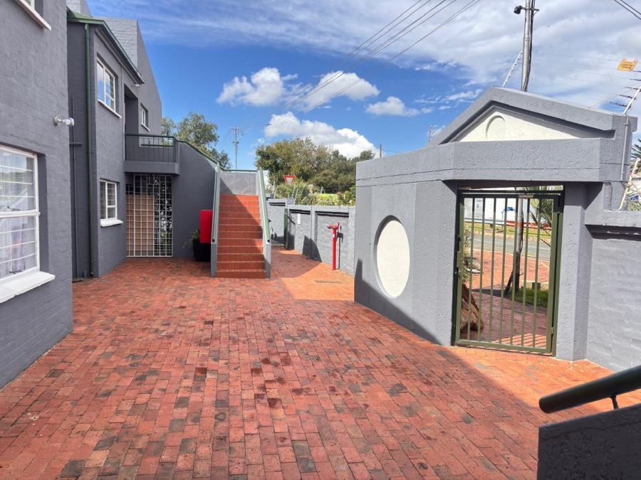 2 Bedroom Property for Sale in Townsview Gauteng