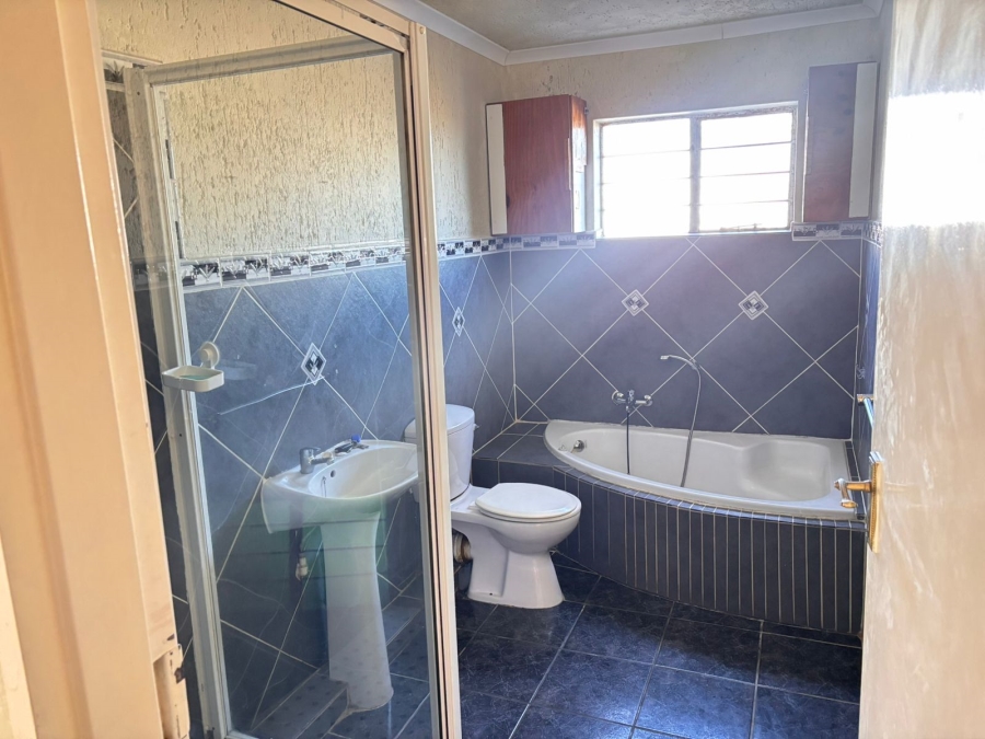 2 Bedroom Property for Sale in Townsview Gauteng
