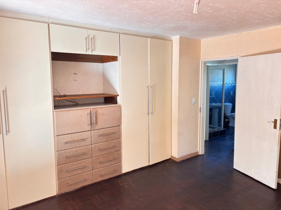 2 Bedroom Property for Sale in Townsview Gauteng