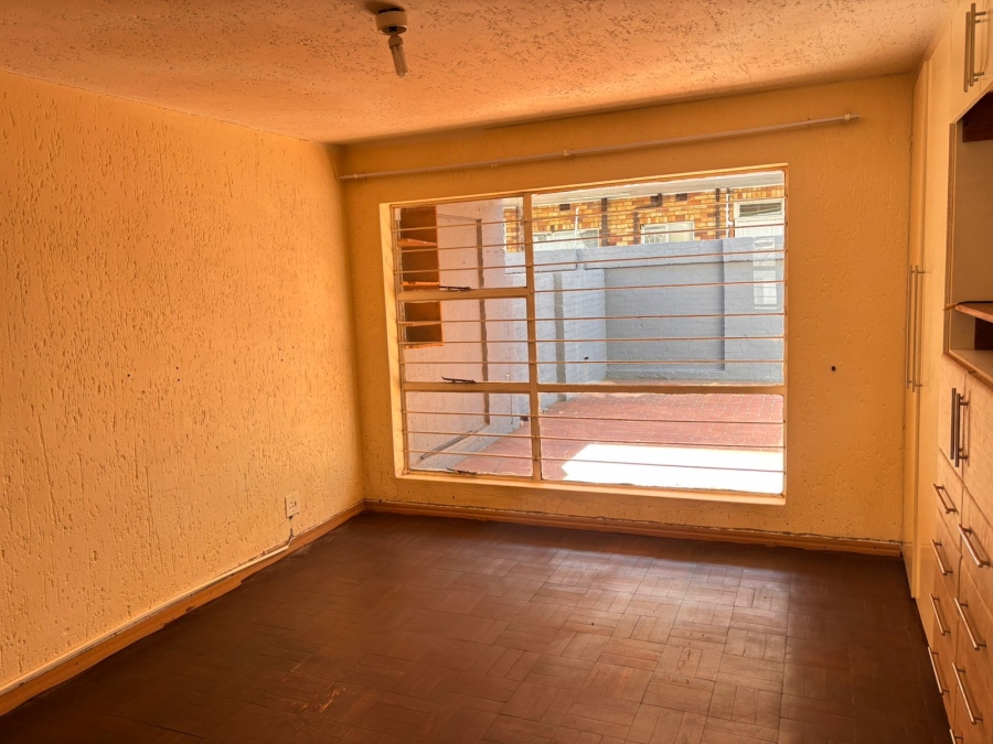 2 Bedroom Property for Sale in Townsview Gauteng